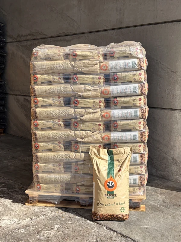 Houtpellets Badger 15 kg - 65 zakken per pallet - geleverd en gestapeld